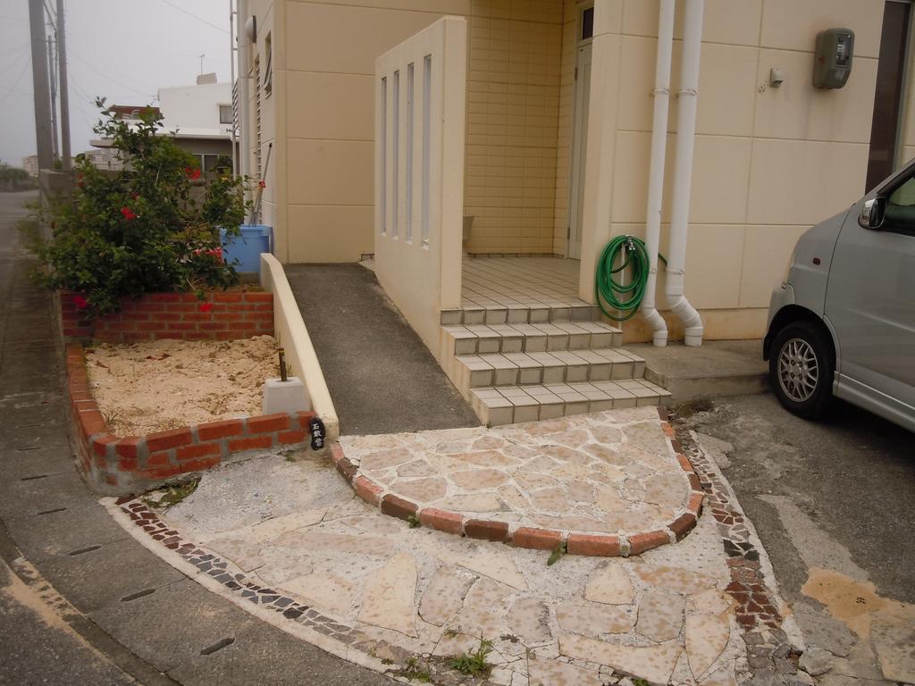 Guest House Route 6 Yomitan Exterior photo